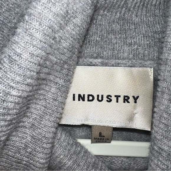 100% Cashmere cropped turtleneck sweater size L nwot - Picture 7 of 9